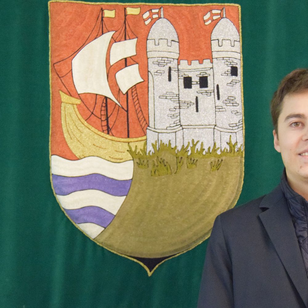 Nos visita un antiguo alumno